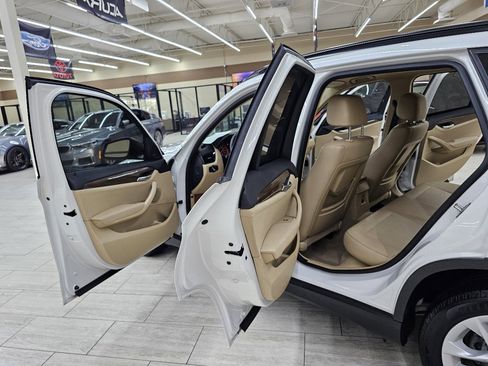 Used 2015 BMW X1 xDrive28i image 17