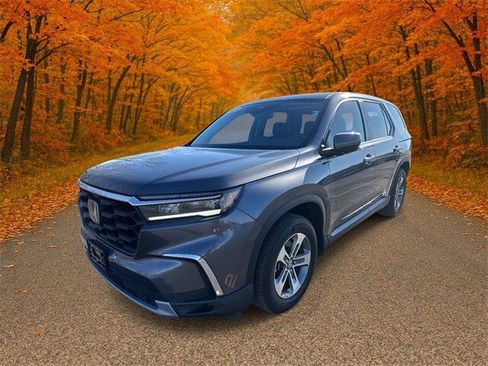 Certified 2025 Honda Pilot EX-L image 3