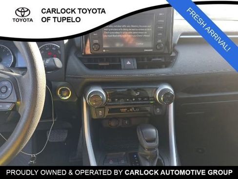 Used 2021 Toyota RAV4 XLE w/ Convenience Package image 8