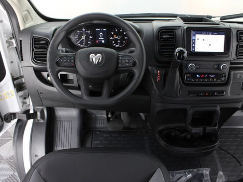 Used 2025 RAM ProMaster 2500 w/ Convenience Group FWD image 10
