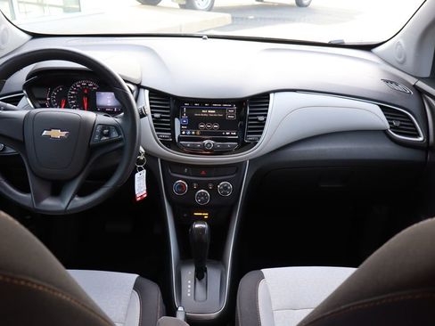 Used 2019 Chevrolet Trax LS FWD image 15