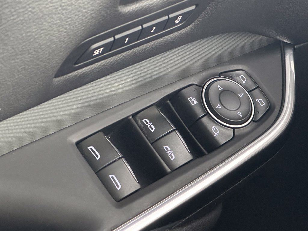 Used 2019 Cadillac XT4 Premium Luxury AWD/4WD image 34