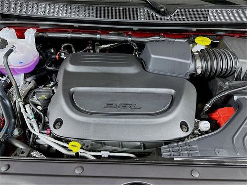 New 2026 Chrysler Pacifica Limited w/ S Appearance Package image 18