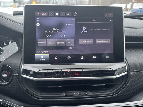 Used 2022 Jeep Compass Altitude w/ Convenience Group image 16