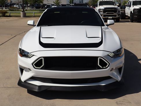 Certified 2020 Ford Mustang GT Premium w/ Black Accent Package RWD image 9