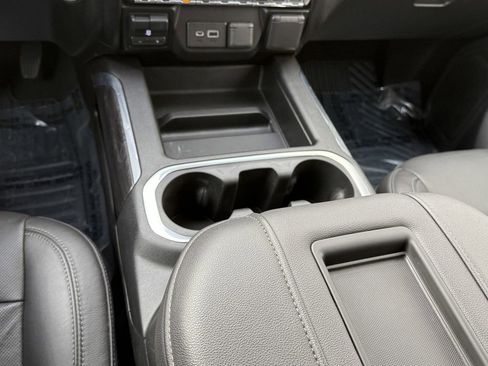 Used 2020 Chevrolet Silverado 2500 LTZ w/ LTZ Plus Package image 26