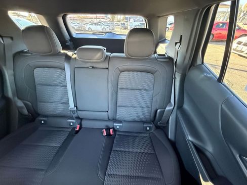 Used 2025 Chevrolet Equinox LT image 35