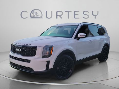 Certified 2022 Kia Telluride EX w/ EX Premium Package AWD/4WD image 1