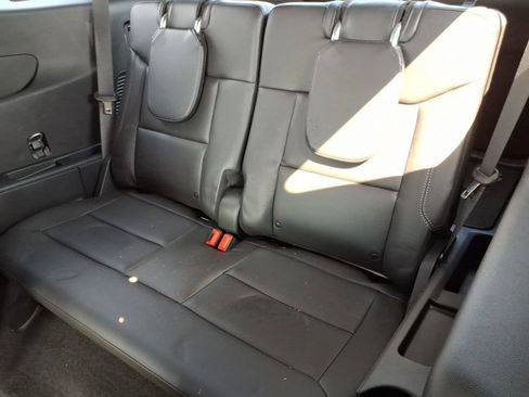 Used 2024 Ford Explorer XLT w/ Equipment Group 202A image 12