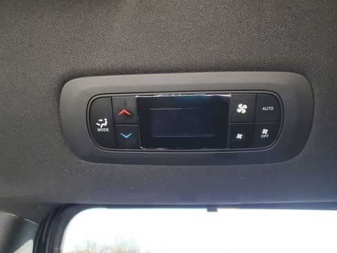 Used 2023 Chrysler Pacifica Touring-L w/ S Appearance Package image 24