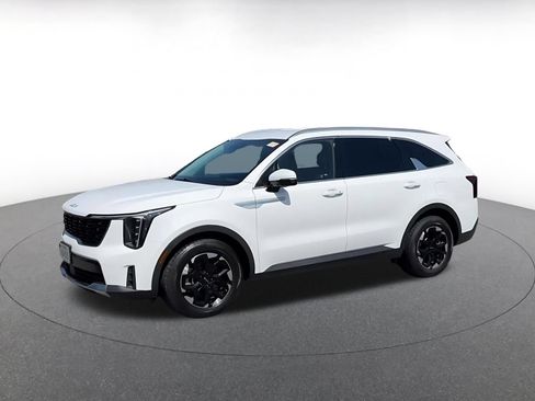 Used 2024 Kia Sorento S FWD image 6