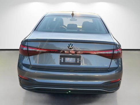 New 2026 Volkswagen Jetta SE image 4