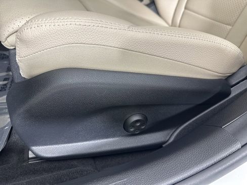 Certified 2018 Mercedes-Benz C 300 Sedan image 18