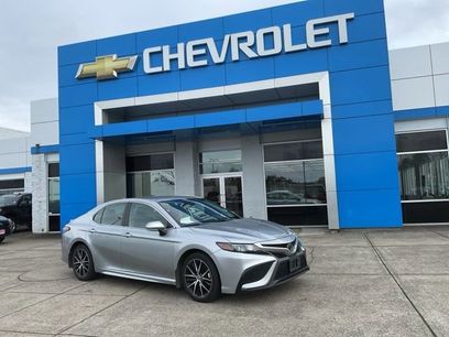 Used 2024 Toyota Camry SE