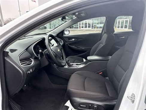 Used 2023 Chevrolet Malibu LT w/ Sport Edition image 18