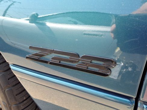 Used 1997 Chevrolet Camaro Z28 RWD image 17