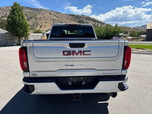 Used 2022 GMC Sierra 2500 Denali w/ Denali Ultimate Package AWD/4WD image 7