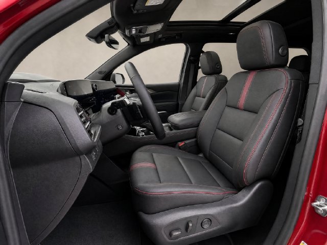 New 2027 Chevrolet Traverse RS FWD image 25