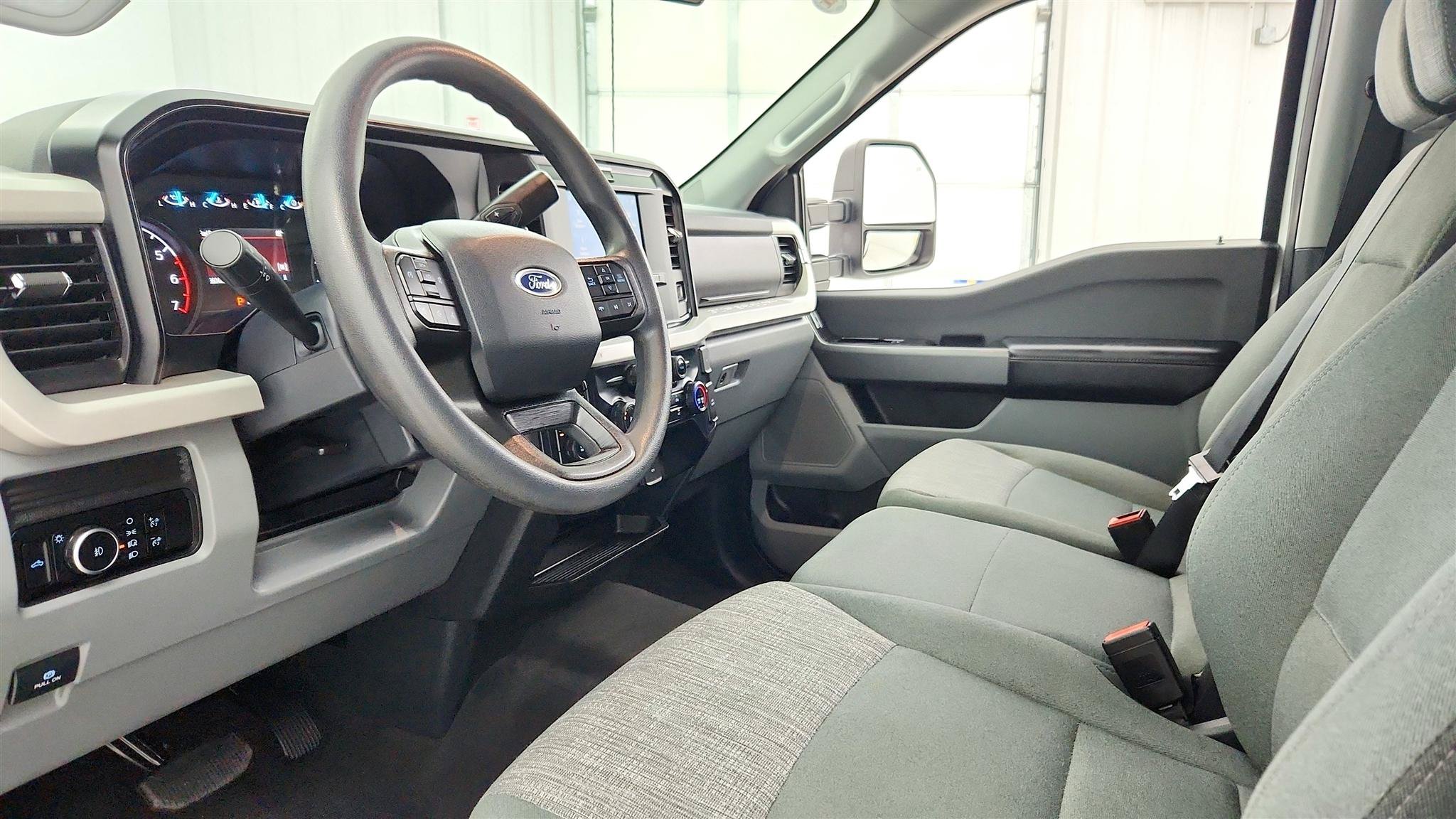 Used 2026 Ford F250 XLT AWD/4WD image 9