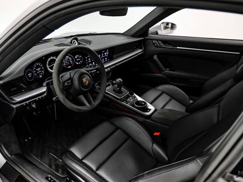 Used 2024 Porsche 911 Carrera GTS image 46