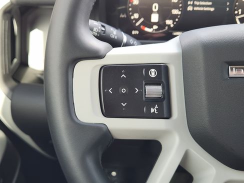 Used 2024 Land Rover Defender 110 S AWD/4WD image 30
