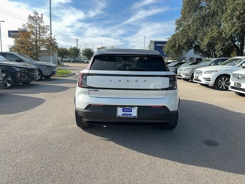 Used 2025 Volvo EX30 Ultra w/ Protection Package Premier image 6