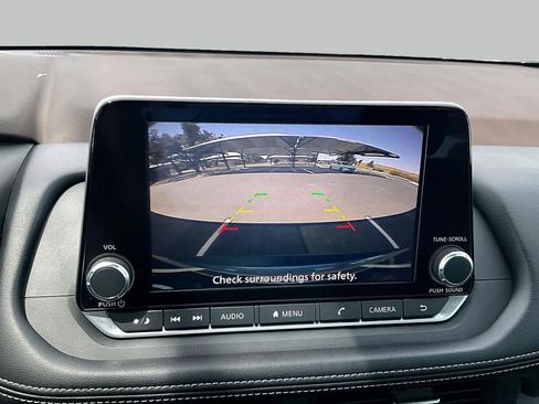 Used 2023 Nissan Rogue SV FWD image 27