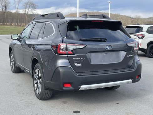 Certified 2025 Subaru Outback Limited AWD/4WD image 6