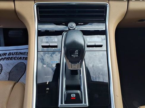 Used 2022 Porsche Panamera 4 Platinum Edition AWD/4WD image 27