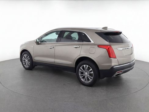Certified 2022 Cadillac XT5 Premium Luxury FWD image 3