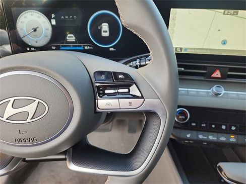 New 2025 Hyundai Elantra SEL w/ Cargo Package image 24