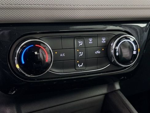 Certified 2025 Chevrolet TrailBlazer LT AWD/4WD image 18