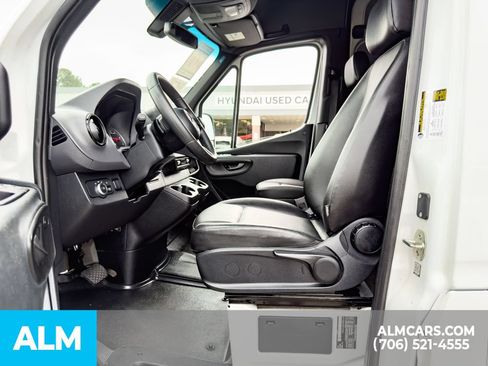 Used 2025 Mercedes-Benz Sprinter 2500 image 8