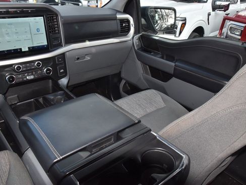 Certified 2022 Ford F150 XLT w/ Equipment Group 302A High image 17