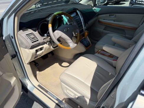 Used 2005 Lexus RX 330 FWD image 8