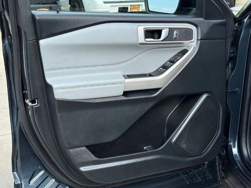 Certified 2022 Ford Explorer XLT w/ Equipment Group 202A image 16