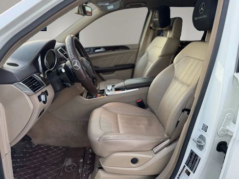 Used 2015 Mercedes-Benz GL 450 4MATIC w/ Appearance Package image 12