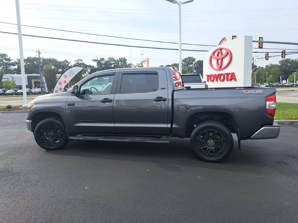 Used 2020 Toyota Tundra SR5 w/ SR5 Upgrade Package AWD/4WD image 12