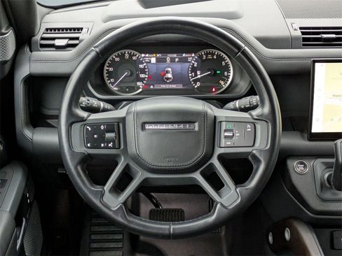 Used 2023 Land Rover Defender 130 X-Dynamic SE image 21