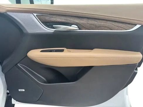 Used 2024 Cadillac XT5 Premium Luxury w/ Platinum Package AWD/4WD image 16