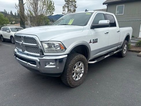 Used 2016 RAM 2500 Laramie image 4