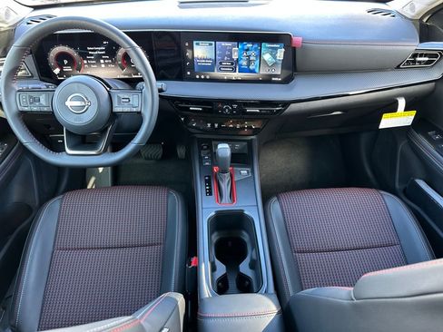 New 2026 Nissan Kicks SR w/ SR Premium Package image 17