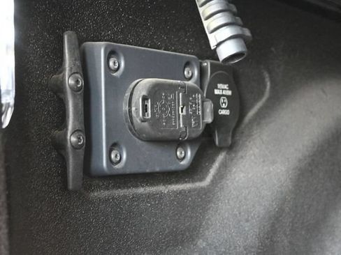 Used 2024 RAM 2500 Limited w/ Safety Group AWD/4WD image 32