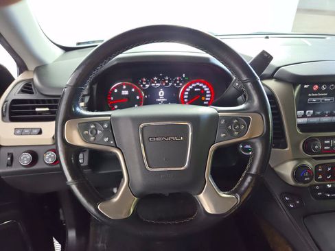 Used 2016 GMC Yukon XL Denali w/ Open Road Package AWD/4WD image 33