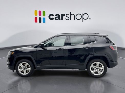 Used 2023 Jeep Compass Latitude w/ Sun and Sound Group AWD/4WD image 2