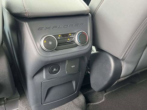 New 2026 Ford Explorer Active w/ Active Comfort Package image 6