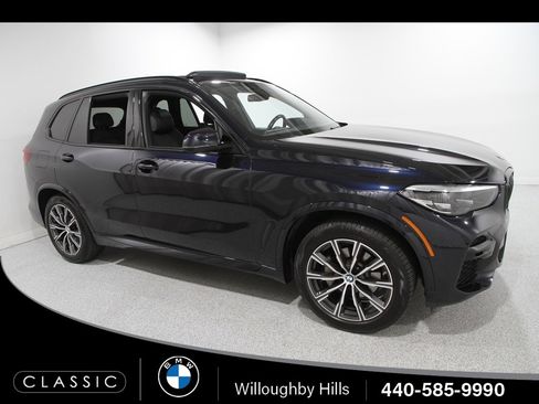 Used 2022 BMW X5 xDrive40i w/ M Sport Package image 1