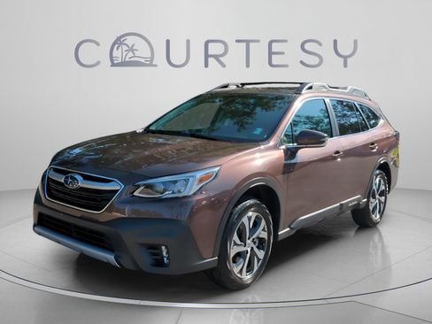 Used 2022 Subaru Outback Limited AWD/4WD image 2