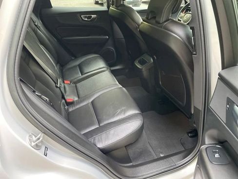 Certified 2023 Volvo XC60 B5 Plus AWD/4WD image 15