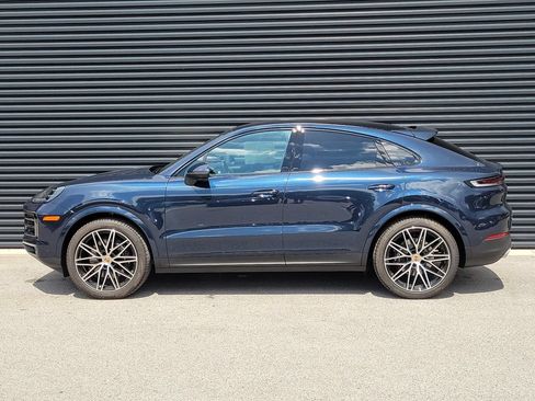 New 2026 Porsche Cayenne Coupe AWD/4WD image 2